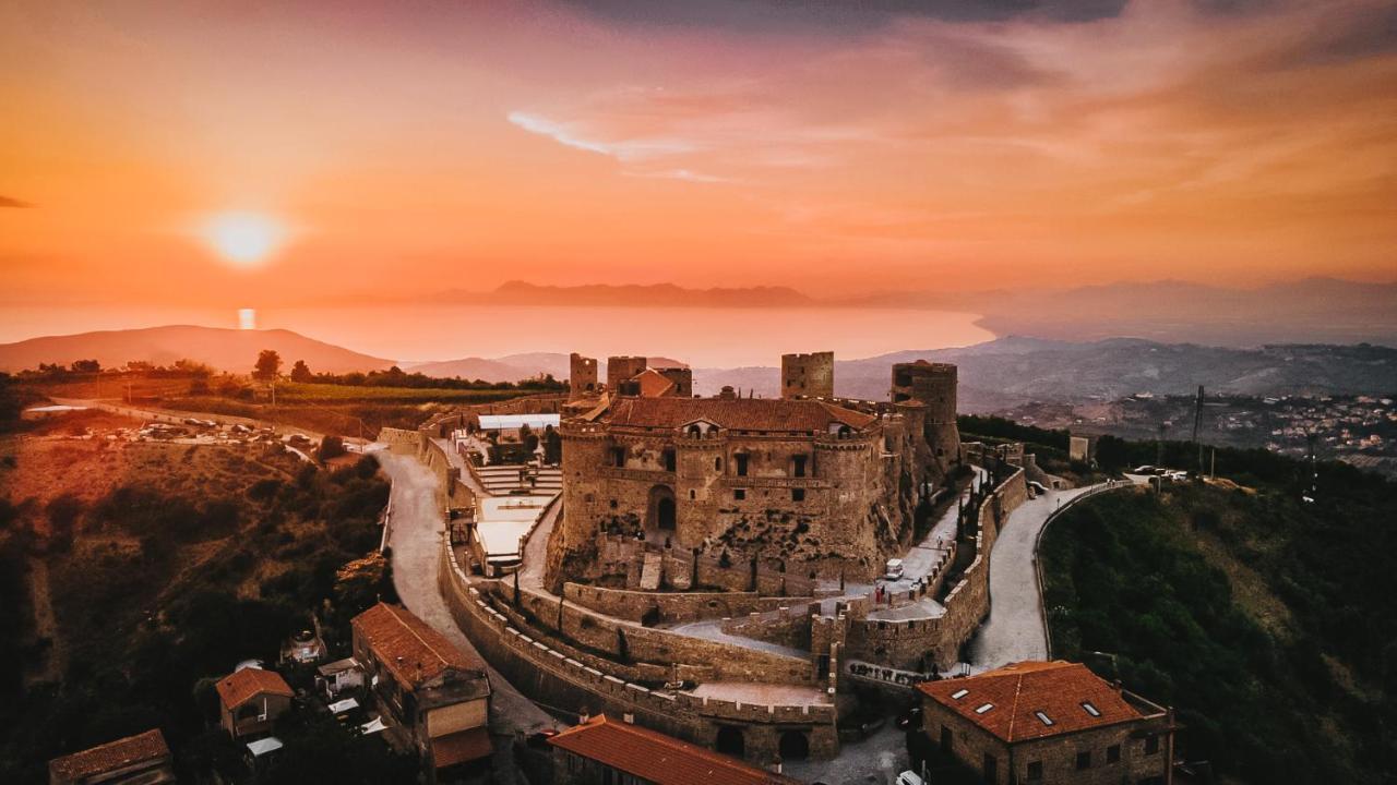 Hotel Castello di Rocca Cilento Esterno foto