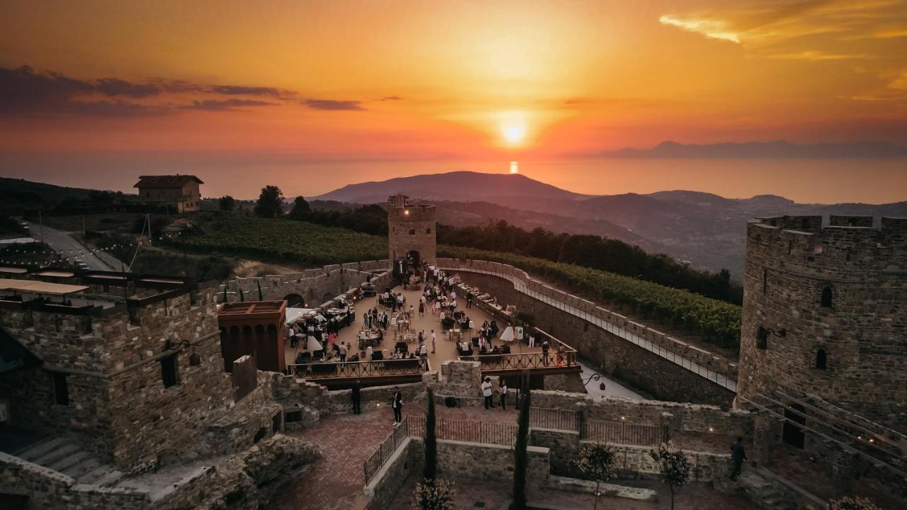 Hotel Castello di Rocca Cilento Esterno foto