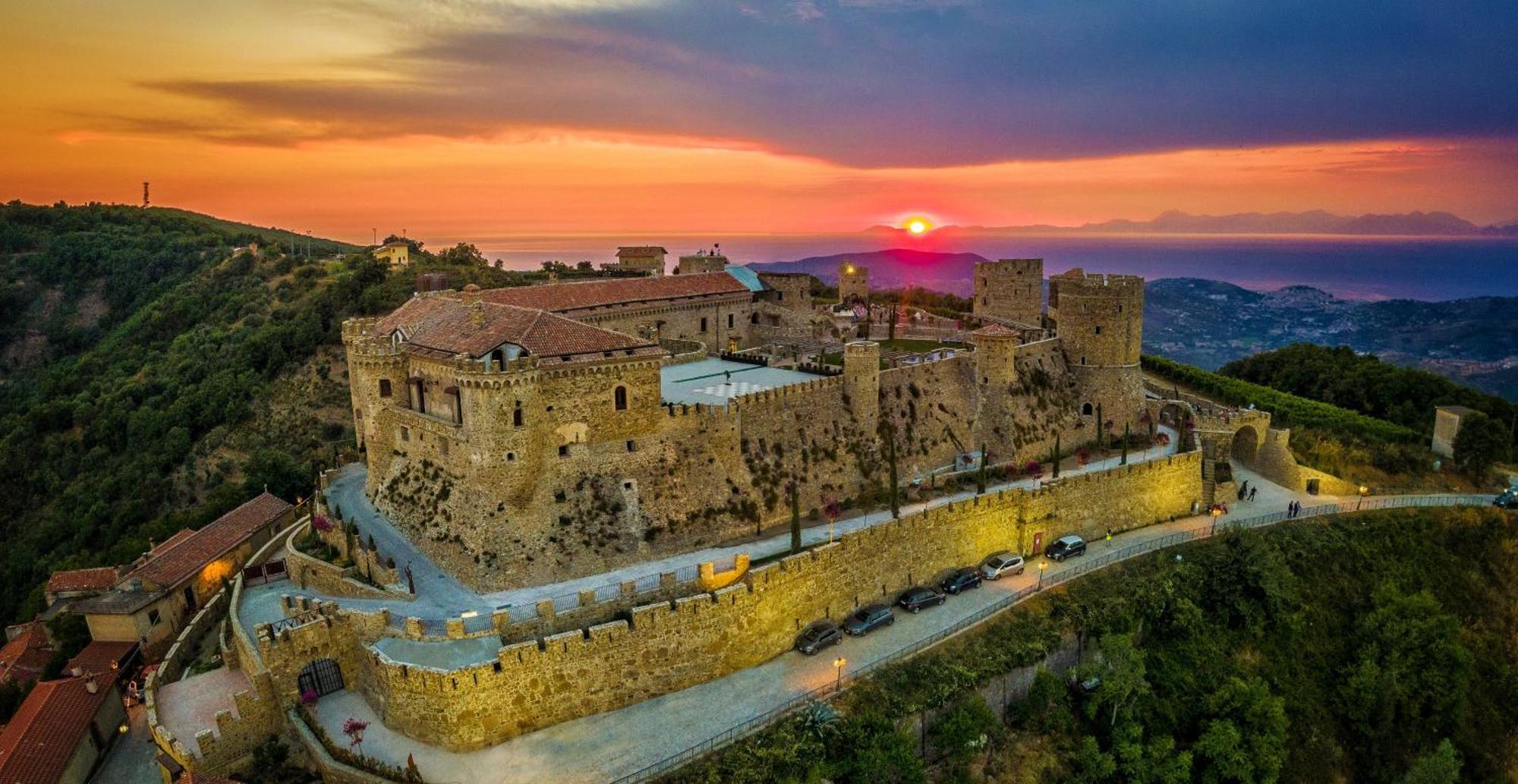 Hotel Castello di Rocca Cilento Esterno foto