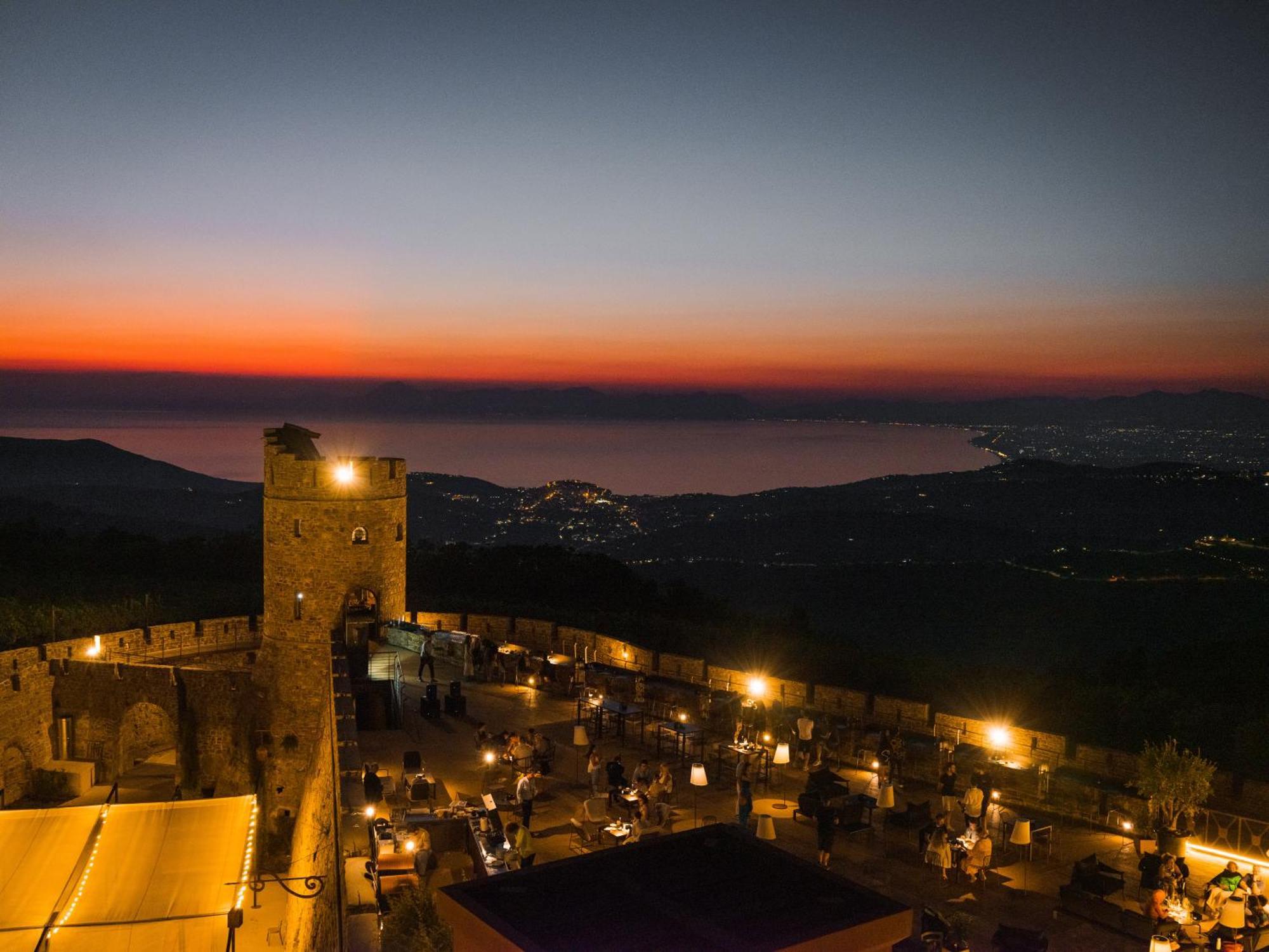 Hotel Castello di Rocca Cilento Esterno foto